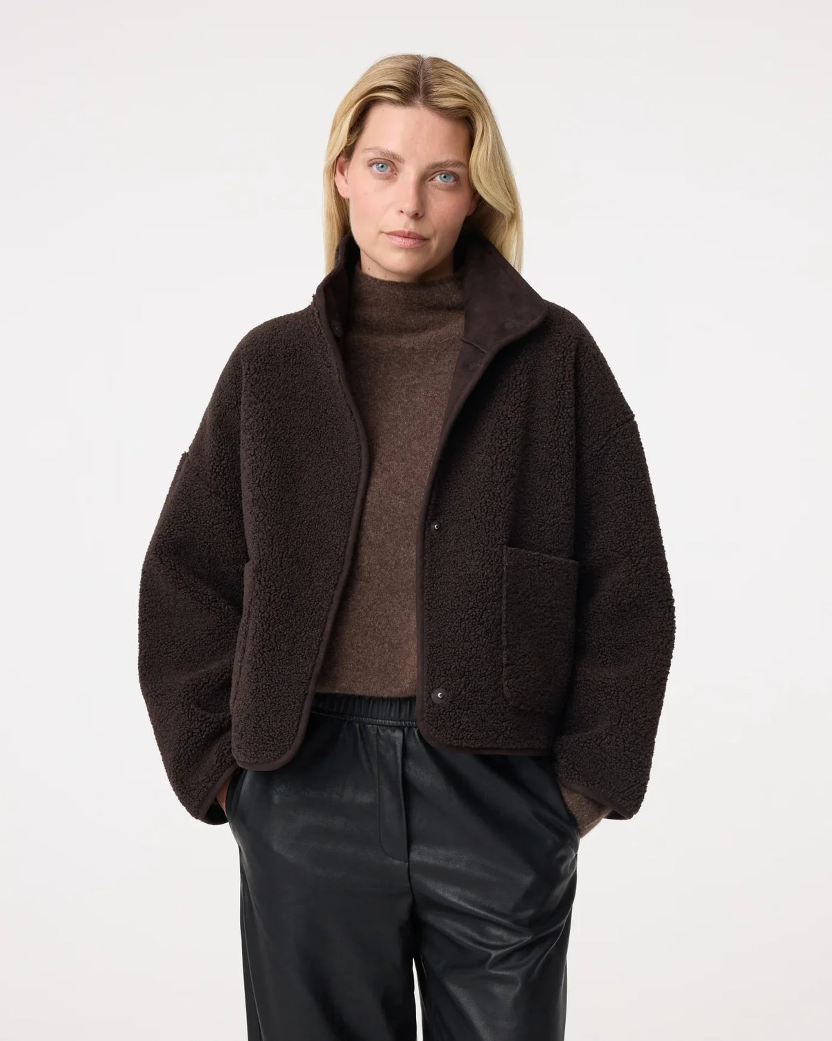 CHOCOLATE REVERSIBLE TEDDY JIL JACKET