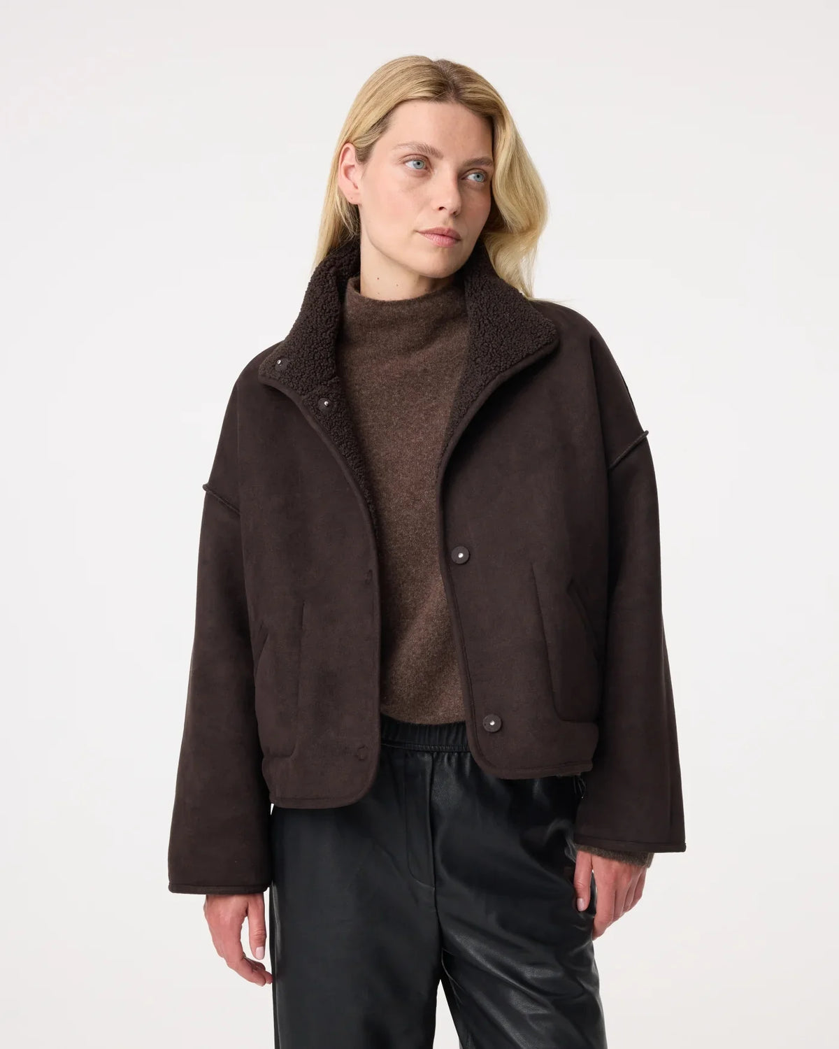 CHOCOLATE REVERSIBLE TEDDY JIL JACKET