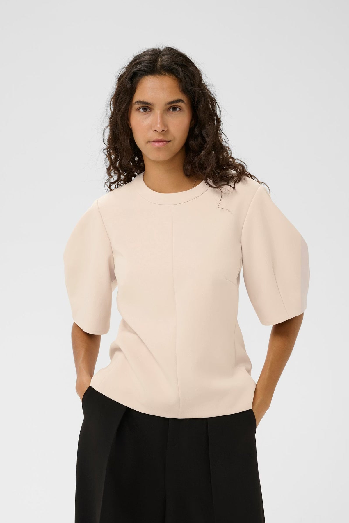 CREAM PUFF SLEEVE TOP
