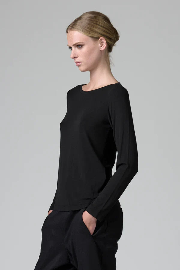 BLACK LONG SLEEVE TEE