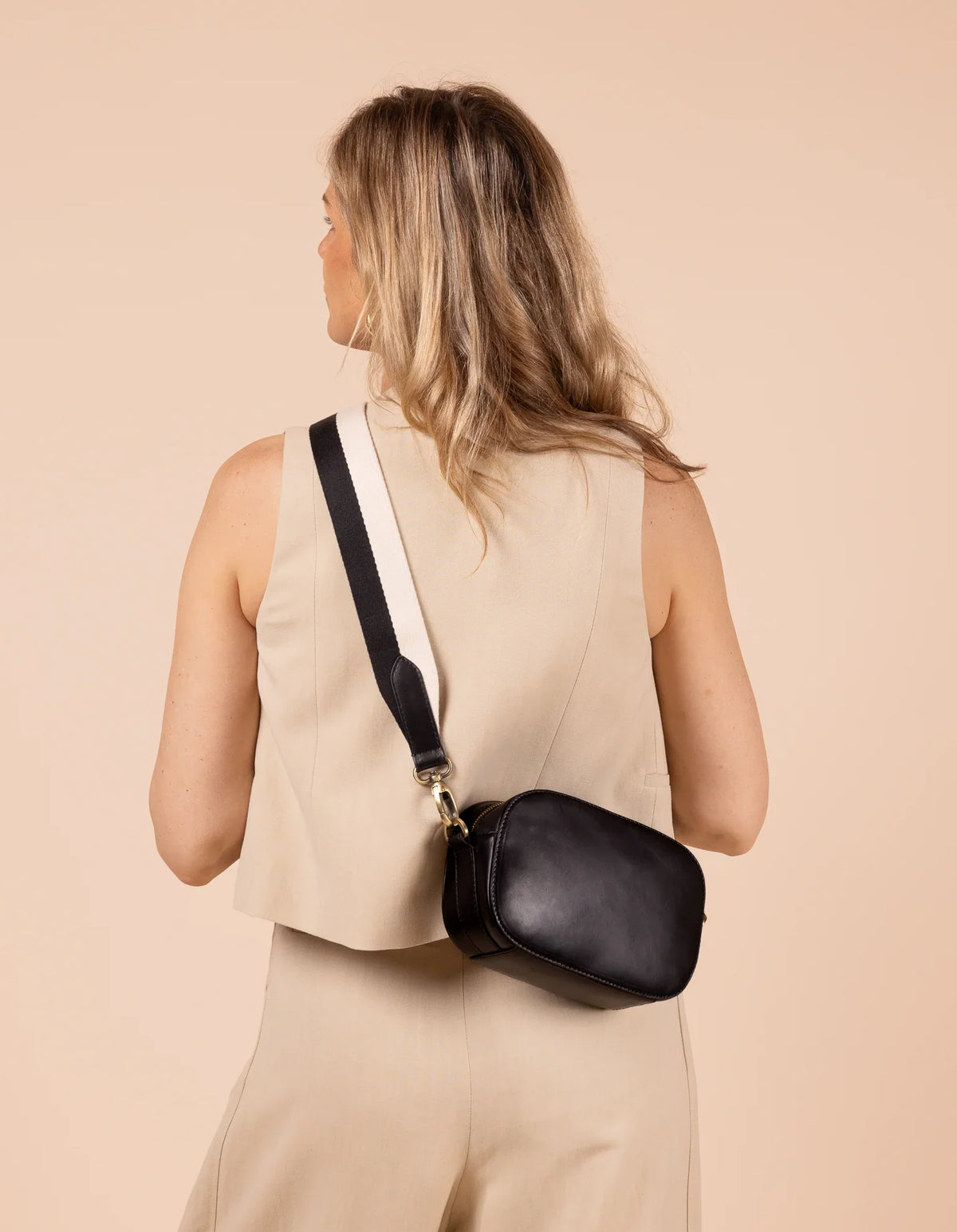 BLACK MAYA CROSSBODY BAG