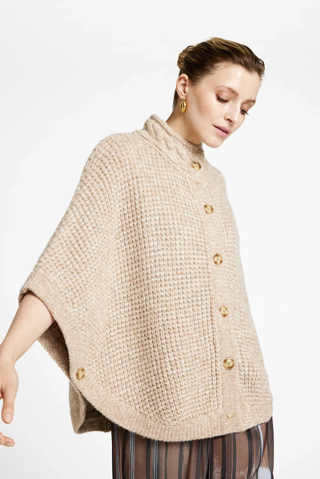 KNIT CAPE CARDIGAN