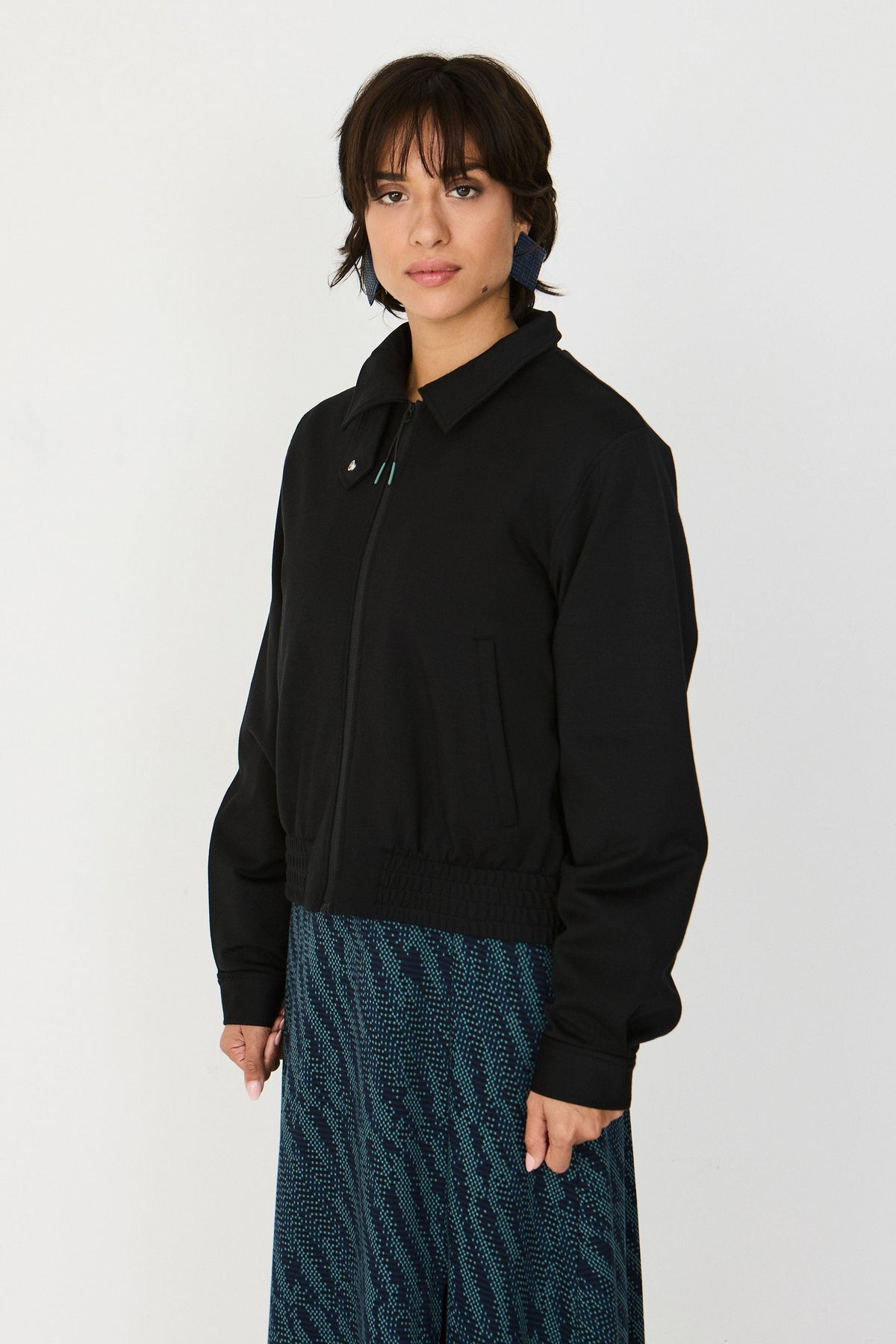 BLACK BOSOA JACKET
