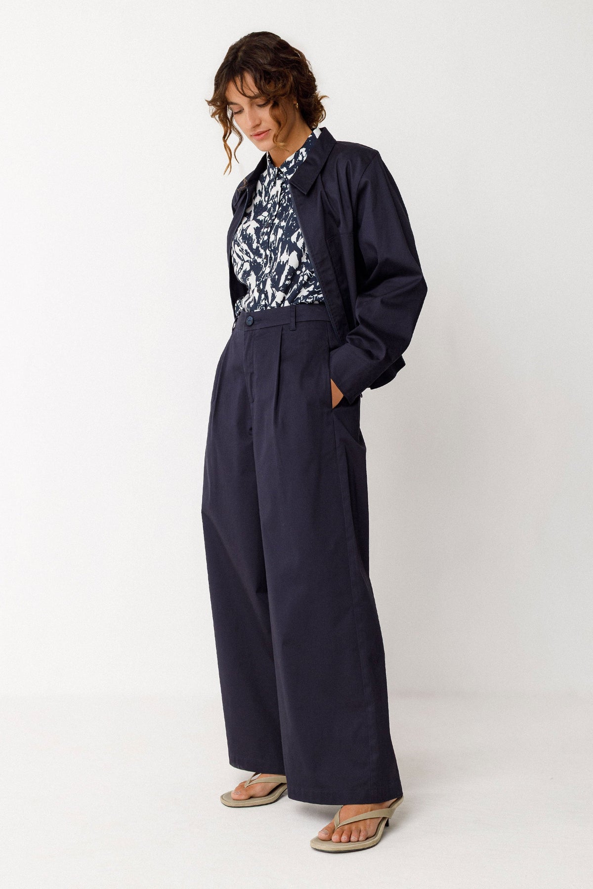 ENA NAVY WIDE LEG TROUSER