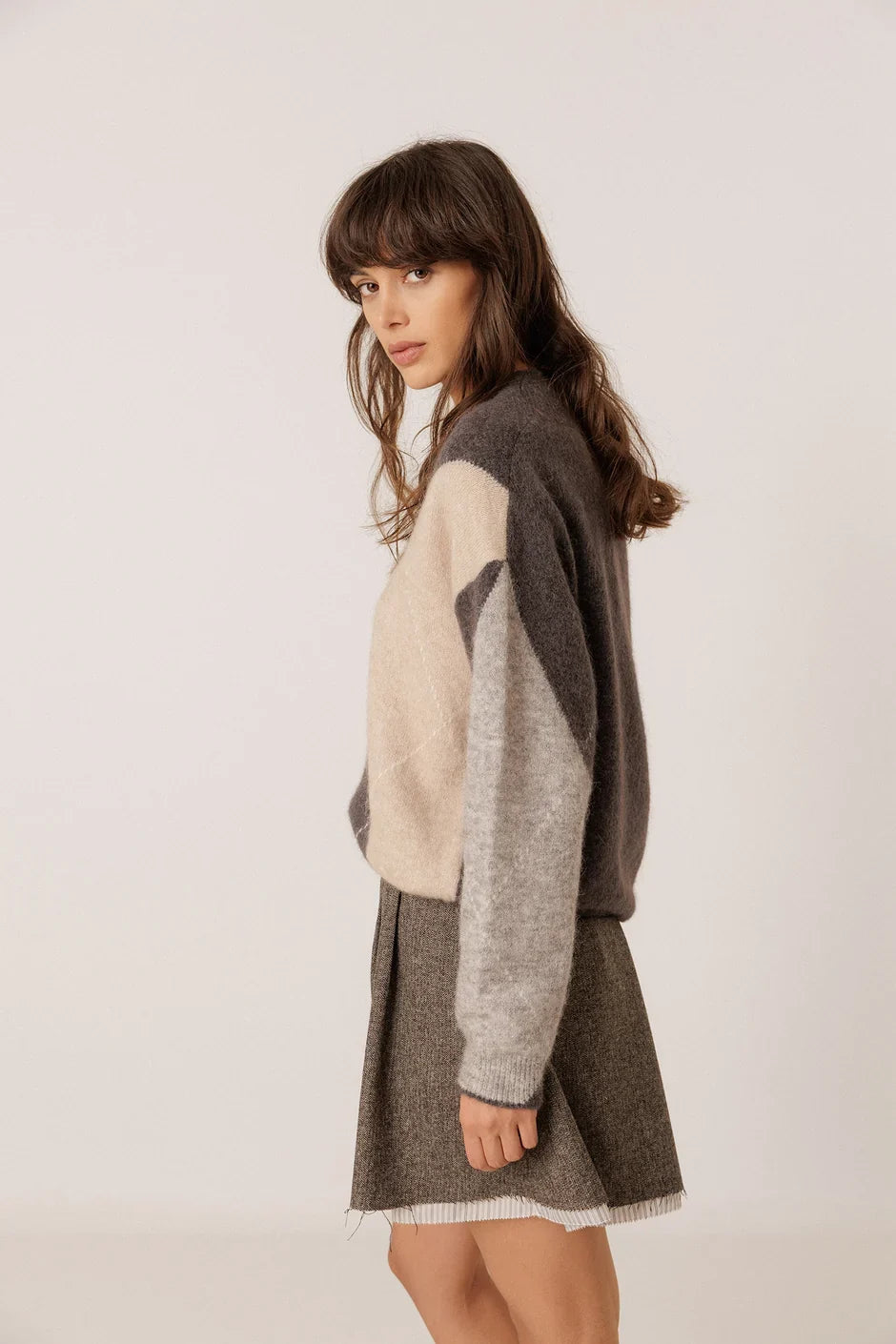 INDI AND COLD GREY DIAMOND KNIT