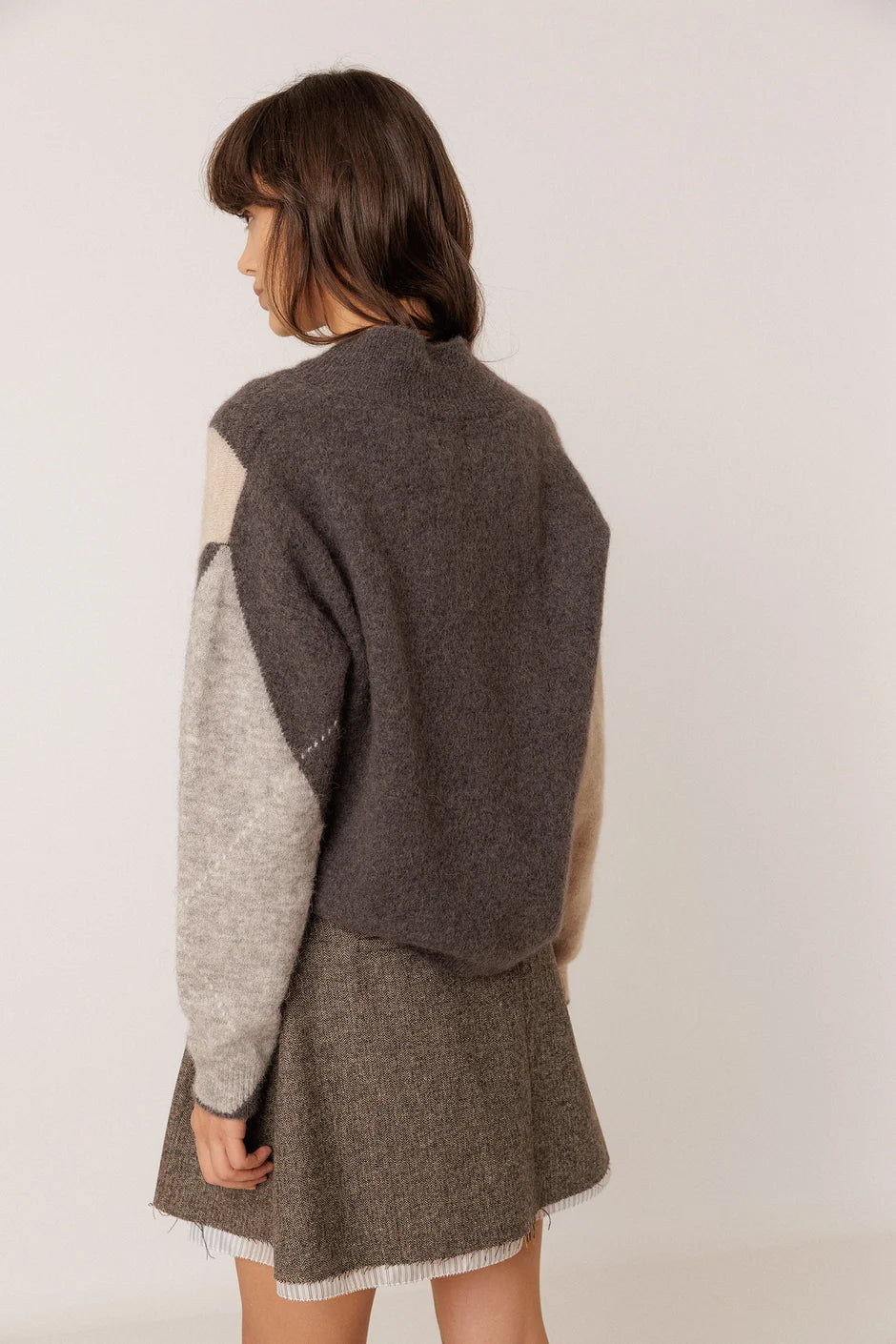 INDI AND COLD GREY DIAMOND KNIT