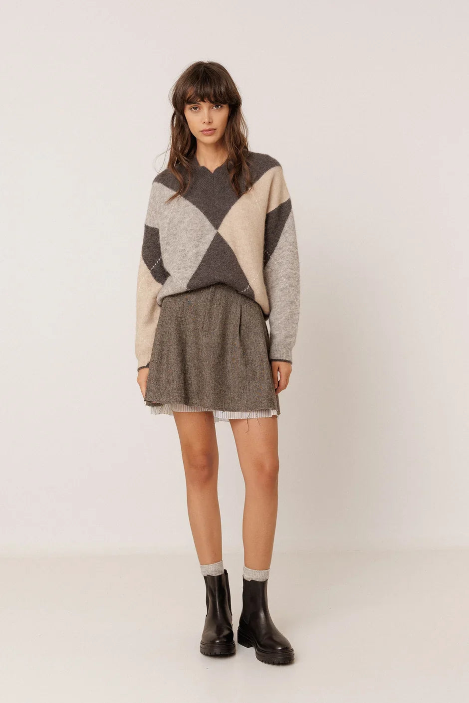 INDI AND COLD GREY DIAMOND KNIT