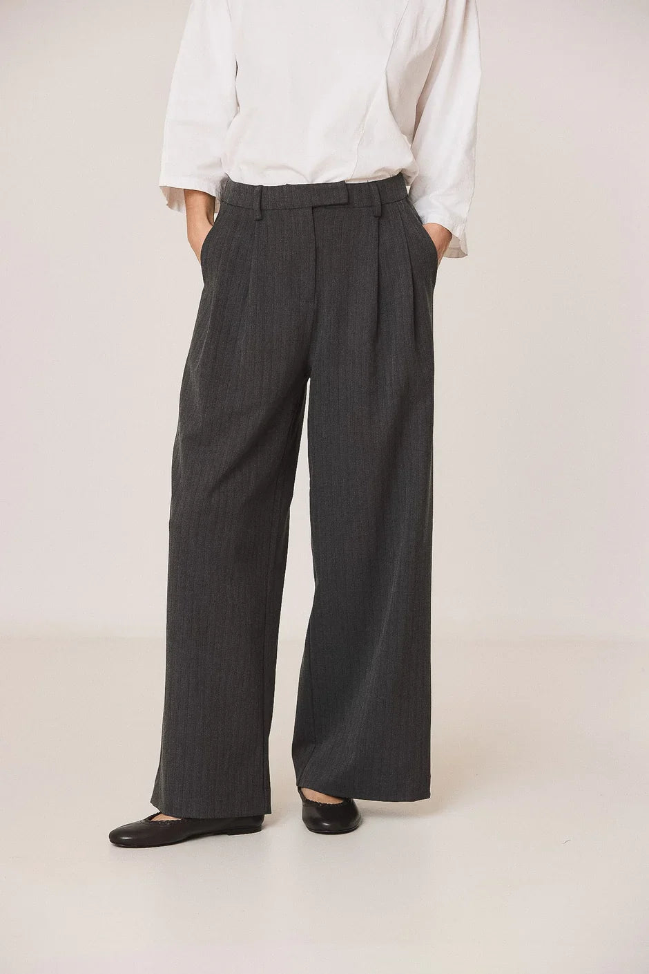 INDI AND COLD GREY PLEAT FRONT TROUSER